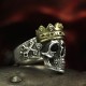 Silber Totenkopfring mit Krone. Gross, massiv, anatomisch korrekt, speziell. Biker Ring, Bikerschmuck, Skull